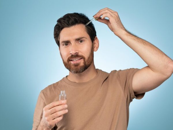 A solução para a beleza masculina: Minoxidil capilar e para barba