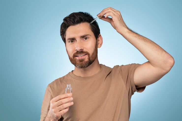 A solução para a beleza masculina: Minoxidil capilar e para barba